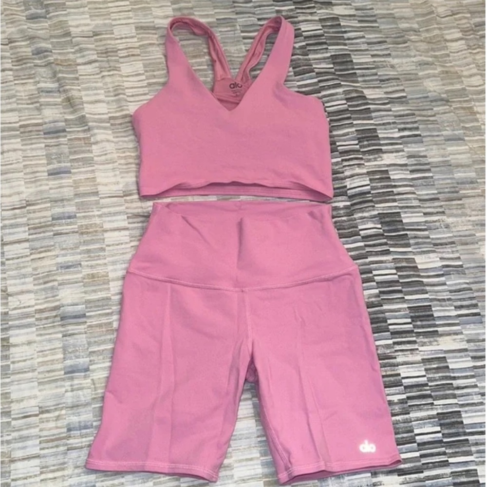 Alo Yoga workout set